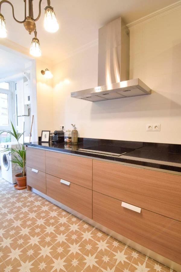 P&P Apartamentos Paseo Maritimo Pablo Ruiz Picasso Malaga Luaran gambar