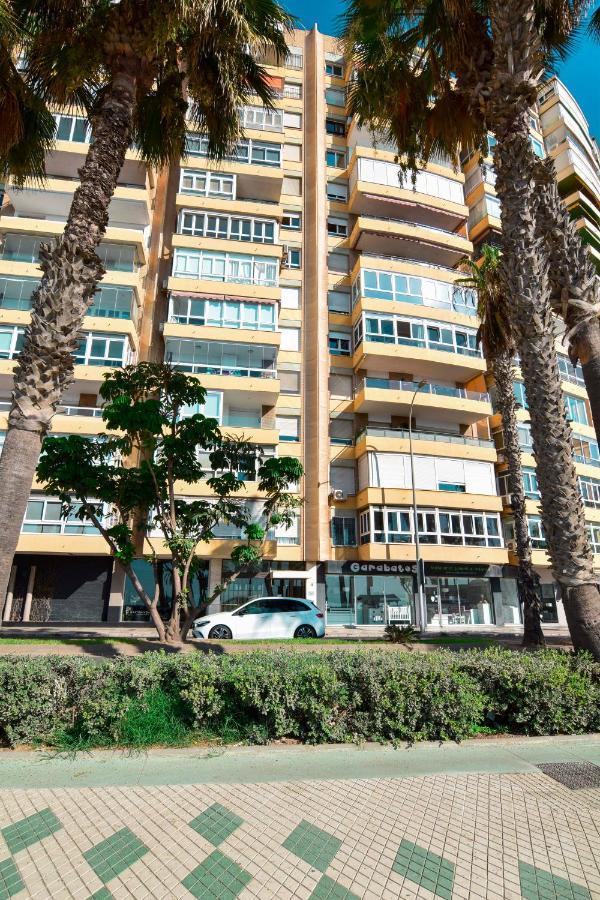 P&P Apartamentos Paseo Maritimo Pablo Ruiz Picasso Malaga Luaran gambar