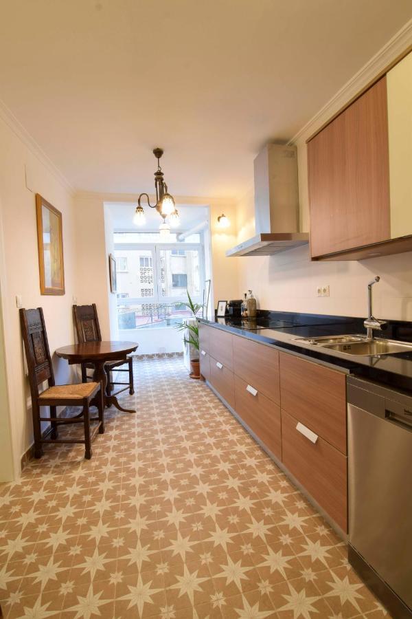 P&P Apartamentos Paseo Maritimo Pablo Ruiz Picasso Malaga Luaran gambar