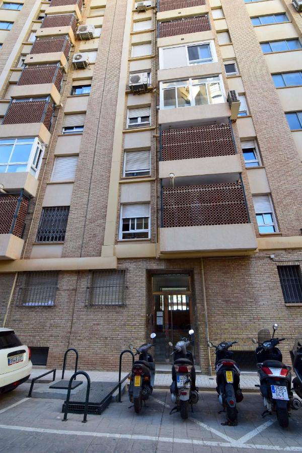P&P Apartamentos Paseo Maritimo Pablo Ruiz Picasso Malaga Luaran gambar