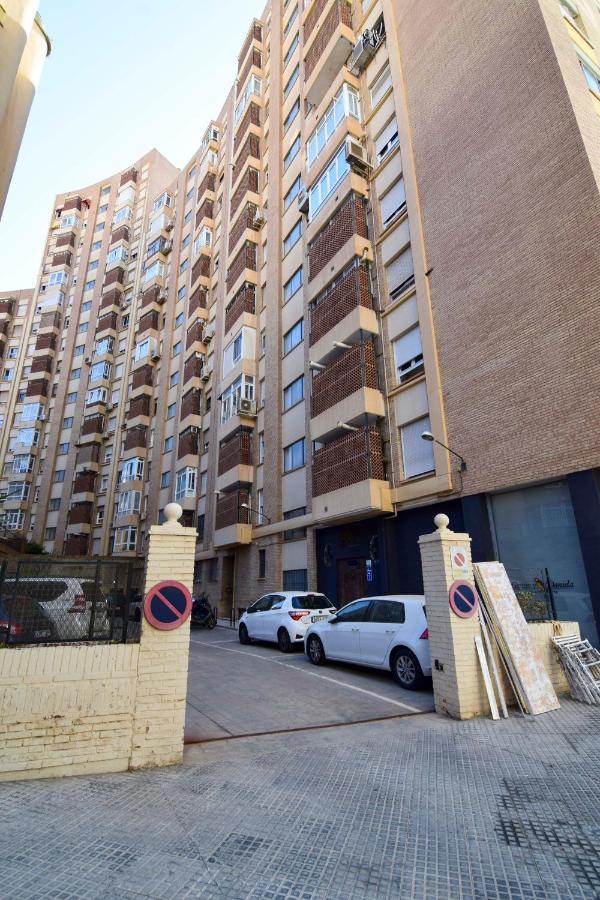 P&P Apartamentos Paseo Maritimo Pablo Ruiz Picasso Malaga Luaran gambar