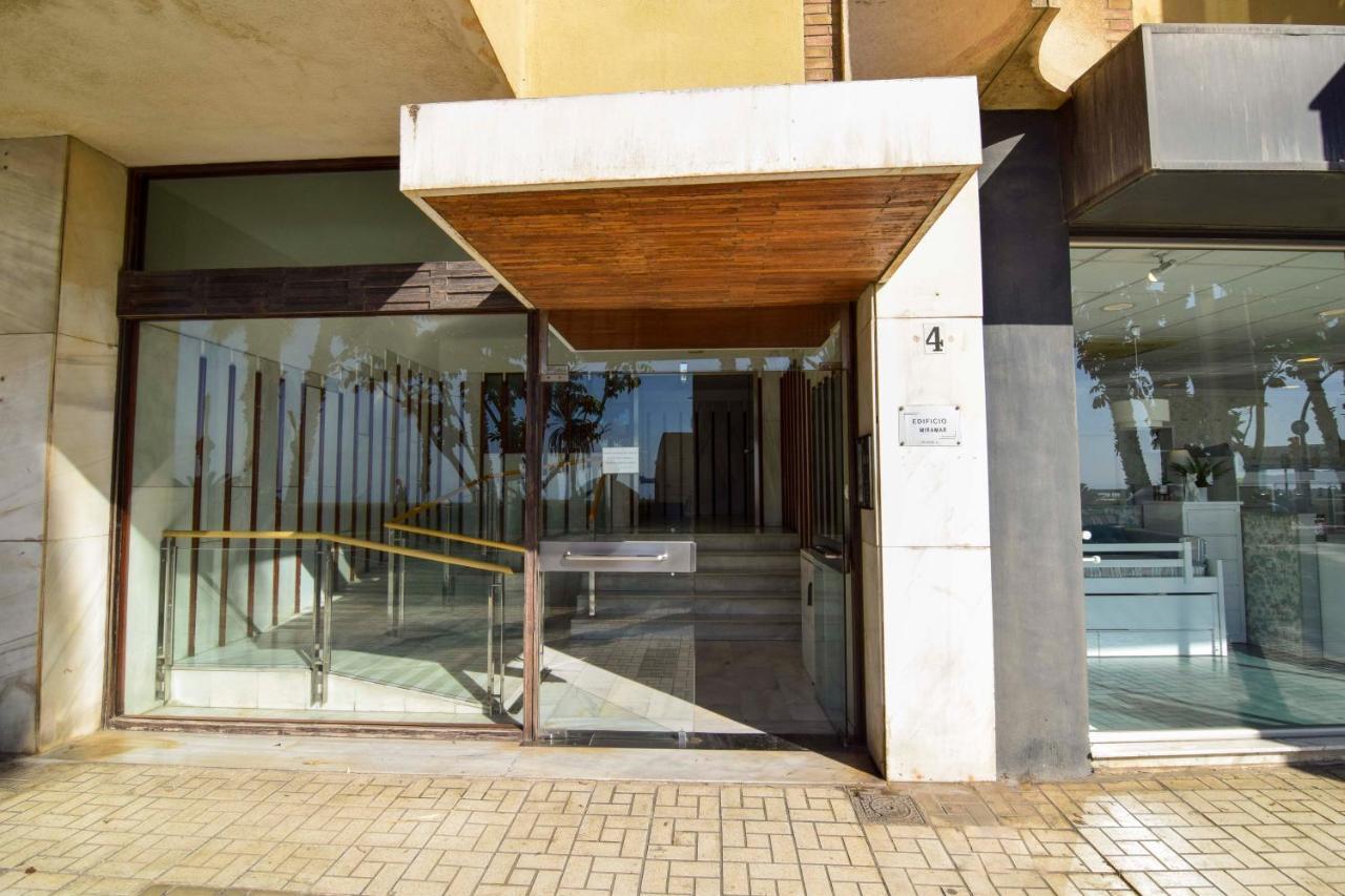 P&P Apartamentos Paseo Maritimo Pablo Ruiz Picasso Malaga Luaran gambar