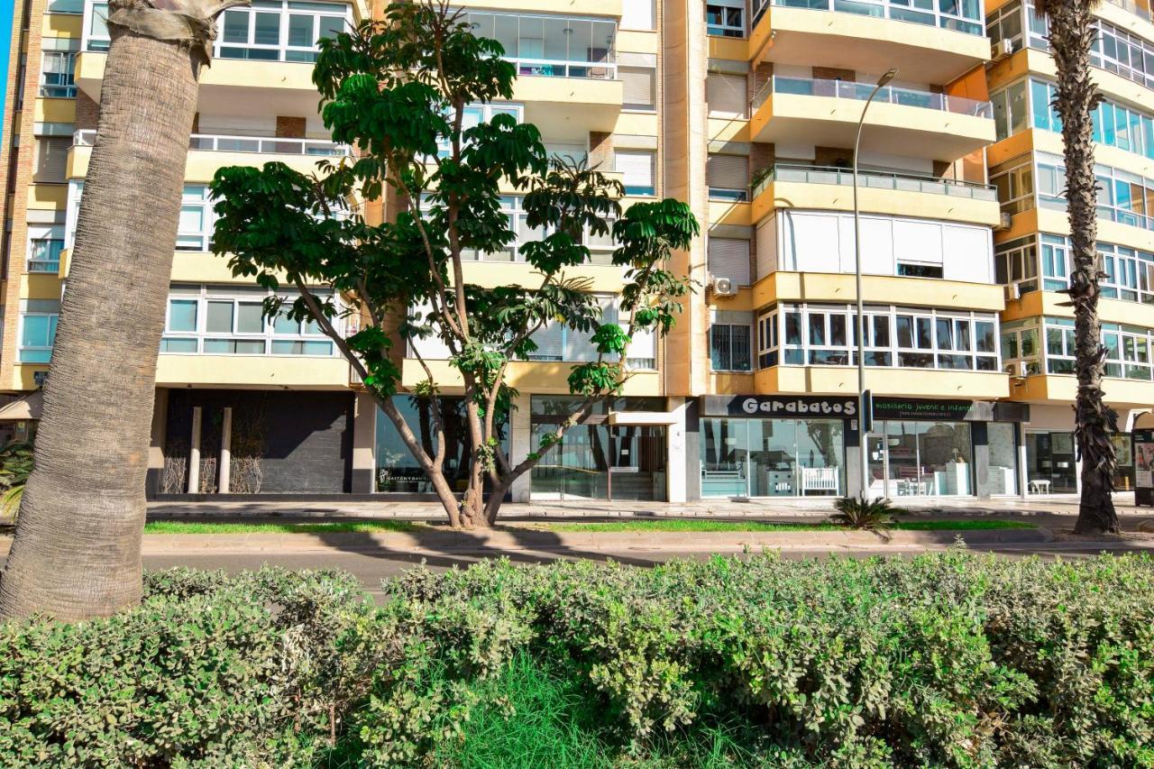 P&P Apartamentos Paseo Maritimo Pablo Ruiz Picasso Malaga Luaran gambar