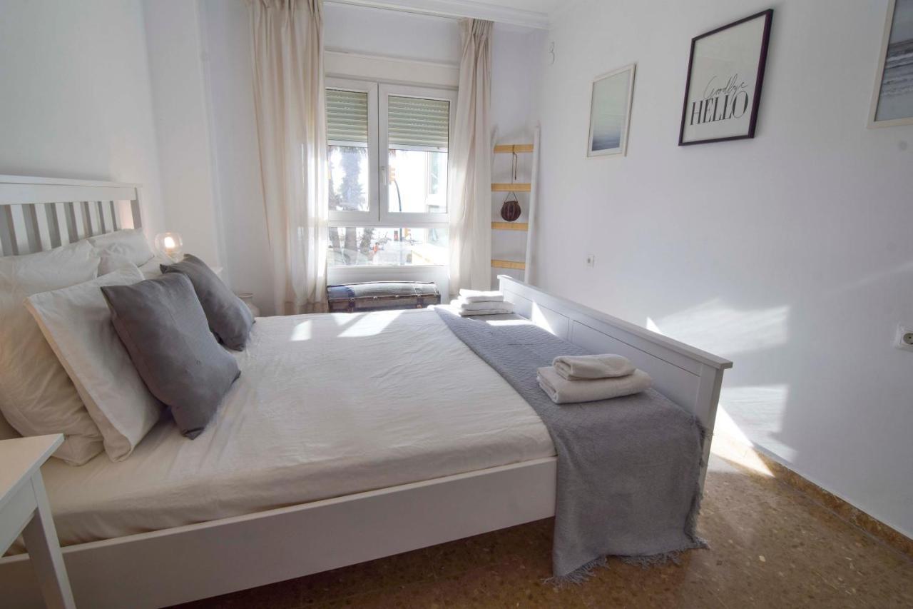 P&P Apartamentos Paseo Maritimo Pablo Ruiz Picasso Malaga Luaran gambar